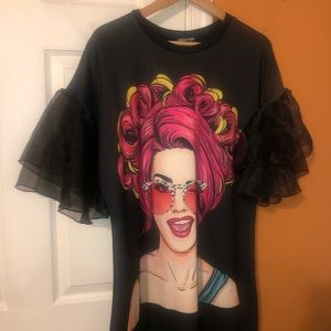 Fun spirited shirt dress.